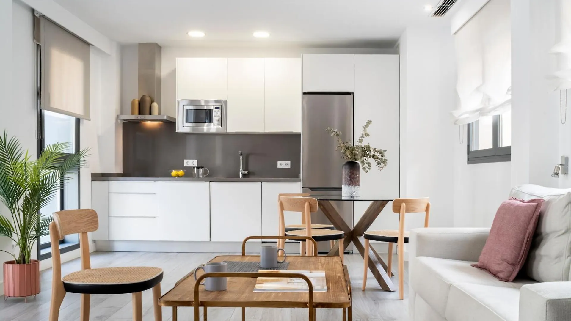 Suites Maestranza - Herreria By Magno Apartments Seville