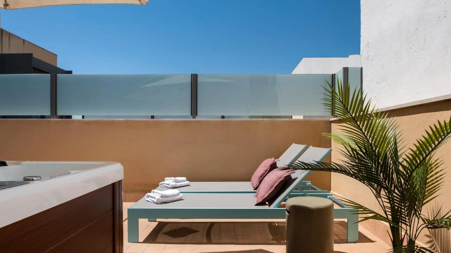 Suites Maestranza - Herreria By Magno Apartments Sevilla